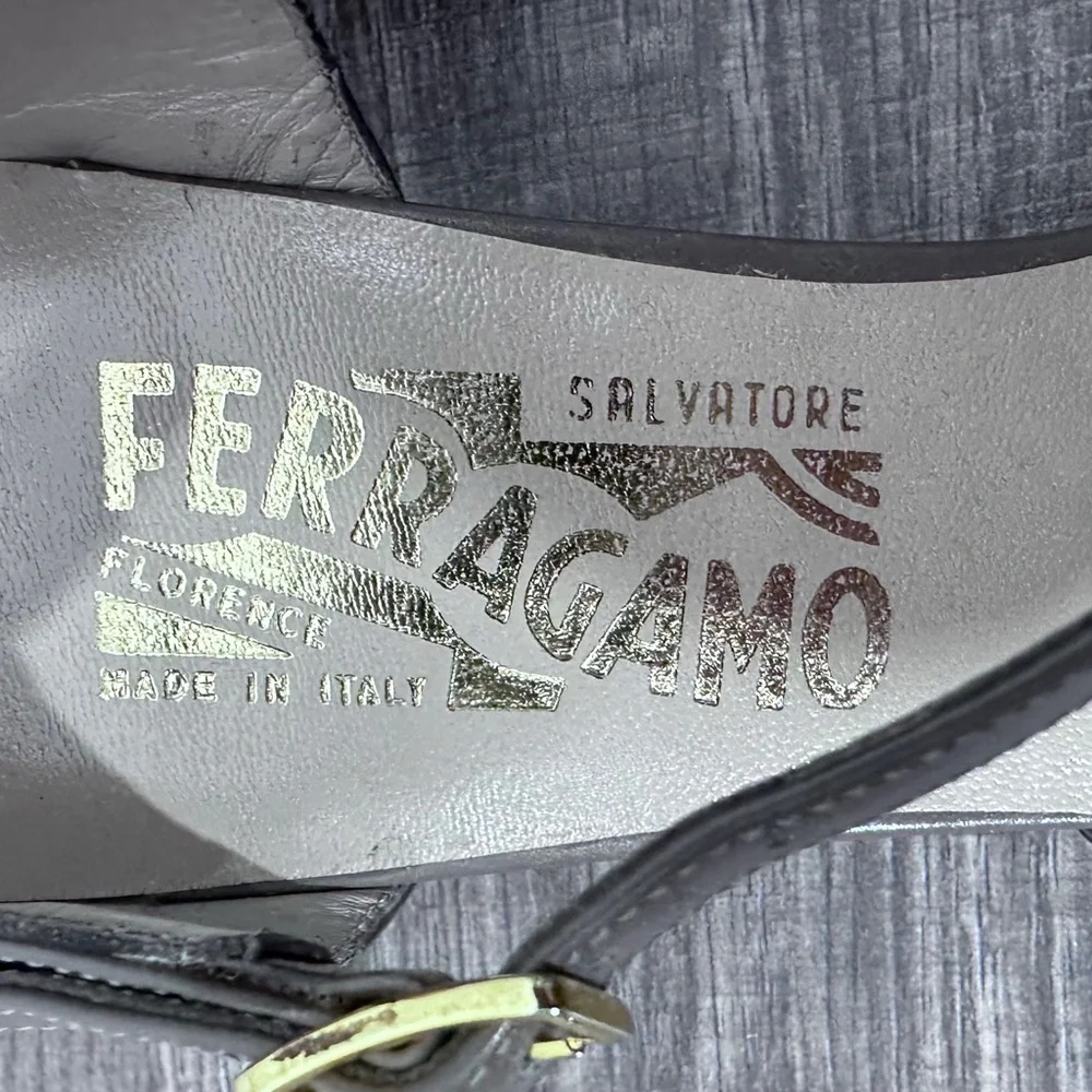 Ferragamo T-Strap Kitten Heels [S6331] - Picture 7 of 13